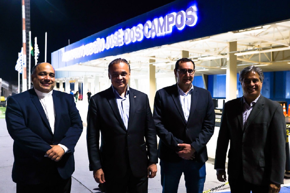 Secretário estadual de turismo se encontra com autoridades no aeroporto de SJC