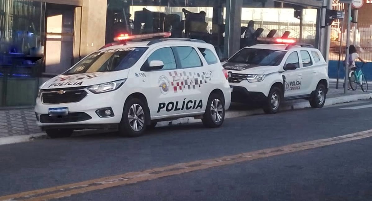 viaturas da PM. Polícia flagra furtos de energia em academia e adega em Caçapava
