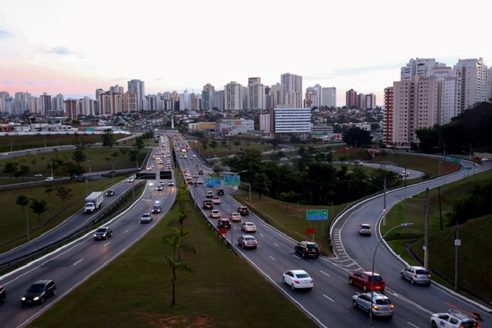 Obras no Anel Viário, em São José, são adiadas devido às chuvas