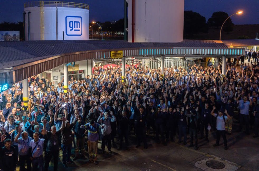 Metalúrgicos de São José rejeitam proposta de PLR da GM