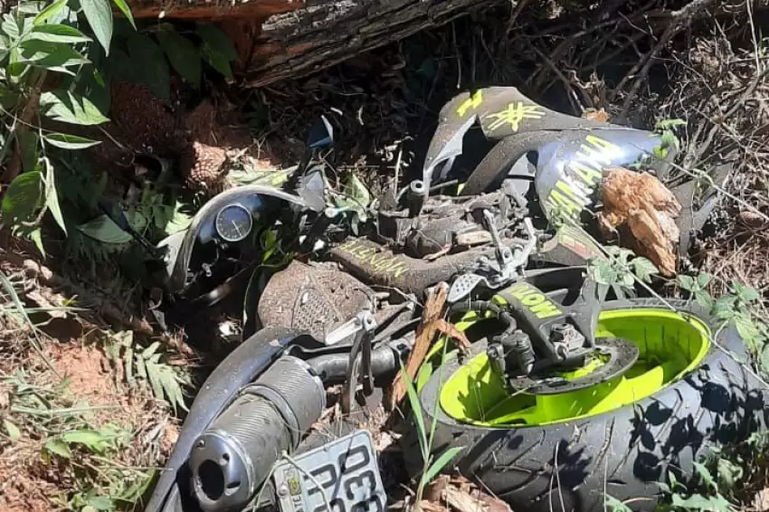Motociclista é resgatado pelo Helicoptero Águia após sofrer grave acidente na Oswaldo Cruz