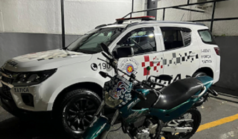 Homem é preso com drogas e moto adulterada em SJC