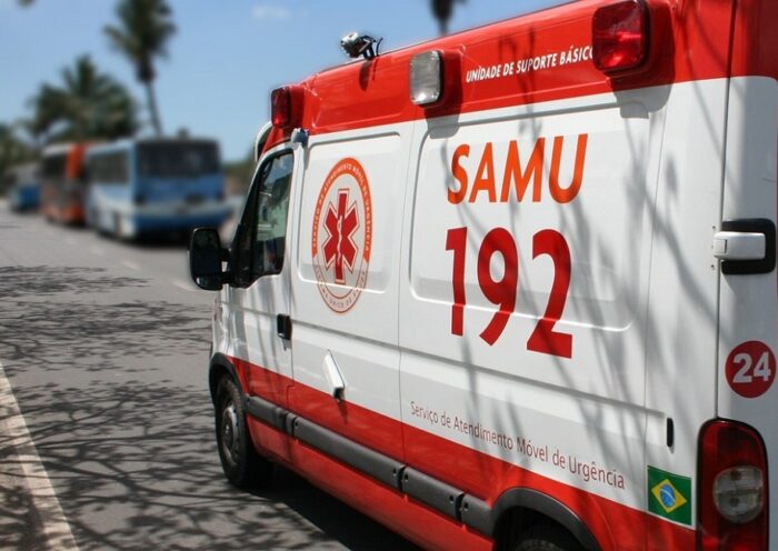 Capotamento na Dutra deixa 1 morto e 4 feridos, em São José dos Campos
