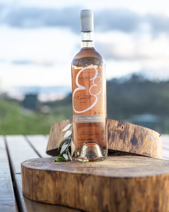 Vinho Rosé da Mantiqueira é eleito o melhor do Brasil pela Decanter 2024