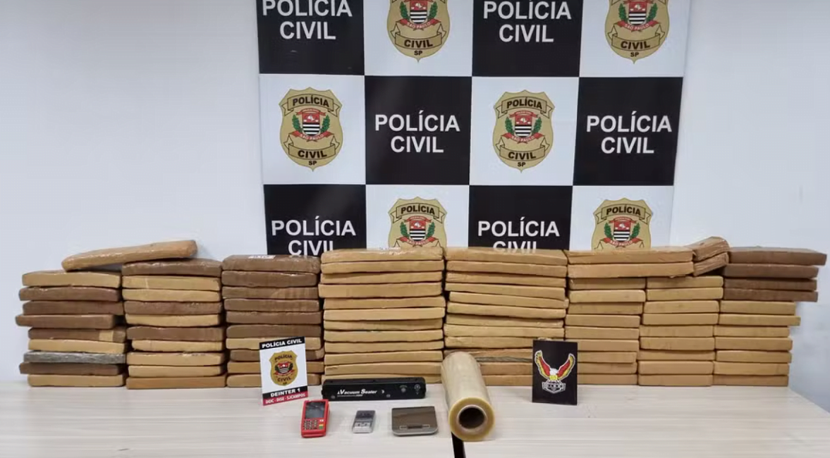 Polícia apreende 83 kg de maconha em casa bomba de São José dos Campos