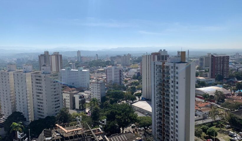 Vista aérea de São José dos Campos. Semana deve ser de tempo seco e tardes quentes no Vale