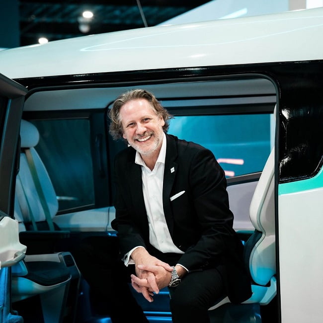 Carro voador da Embraer deve iniciar voos ainda em 2024, diz CEO da Eve. Na foto, Johann Bordais, CEO da Eve Air Mobility.