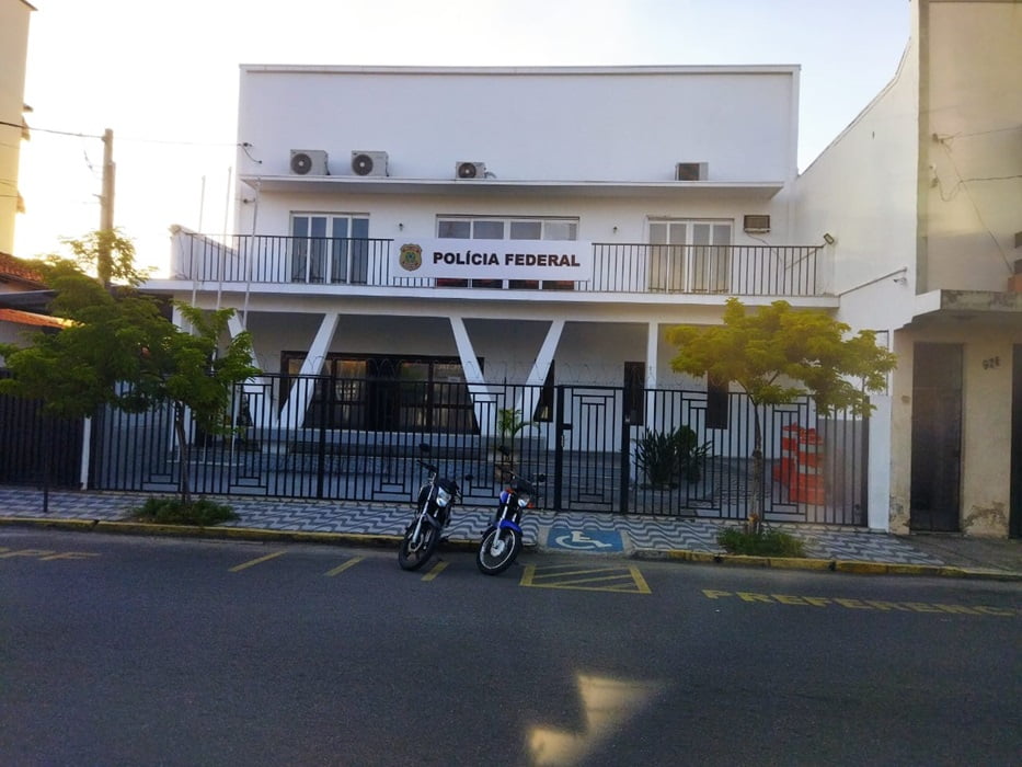 Homem de 56 anos é preso em Piquete por compartilhamento de abuso infantil