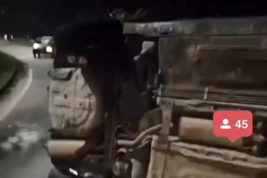 Capotamento aconteceu na rodovia General Euryale de Jesus Zerbine