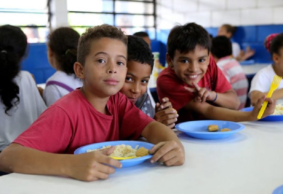 Pais de alunos da rede estadual podem solicitar almoço durante férias de julho