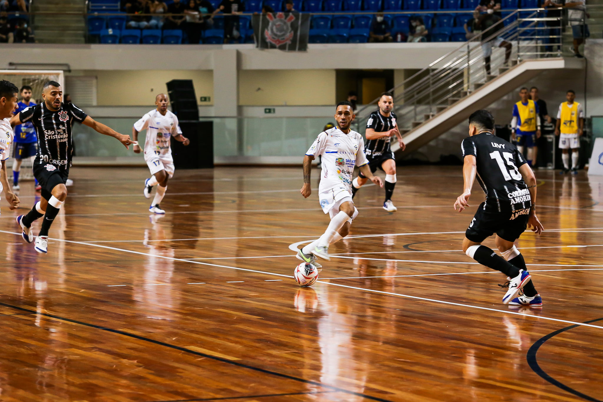 São José Futsal x Coritnhians foi o jogo que inaugurou a Farma Conde Arena em março de 2022
