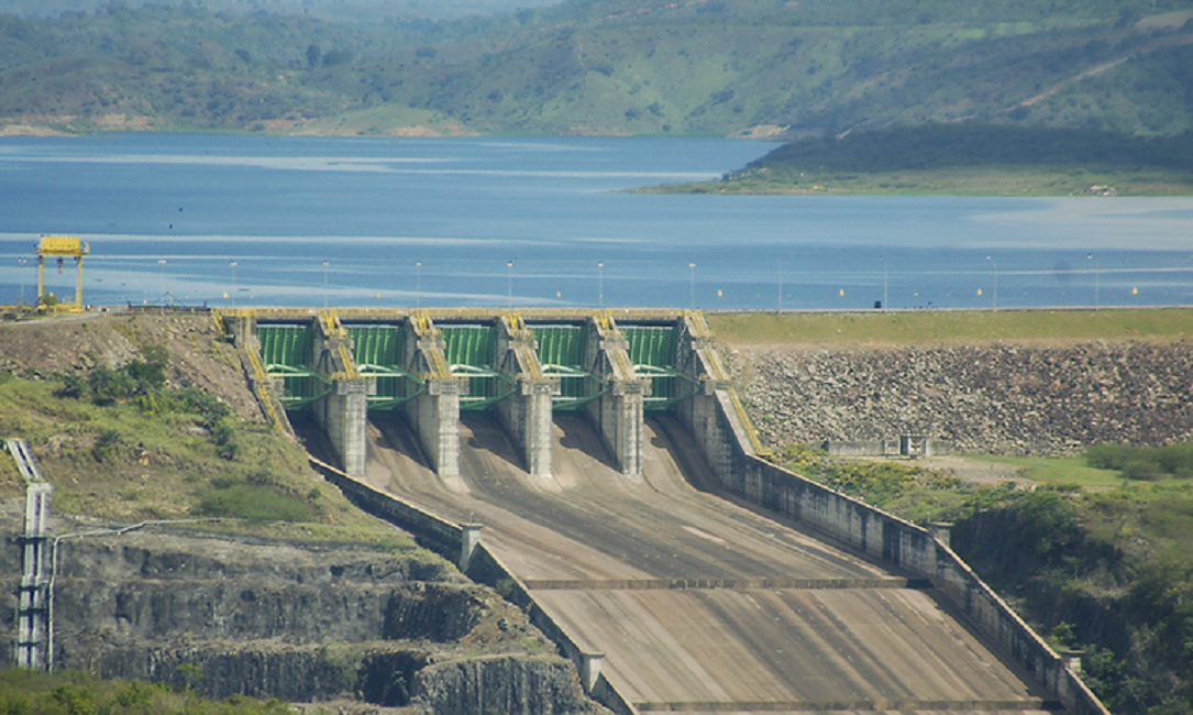 Usina elétrica. Bandeira amarela: conta de luz fica mais cara a partir de hoje (1º)