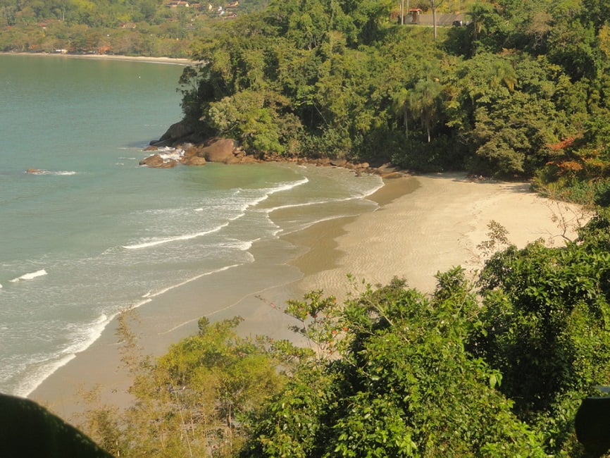 Pai e filho são achados mortos em trilha de Ubatuba.