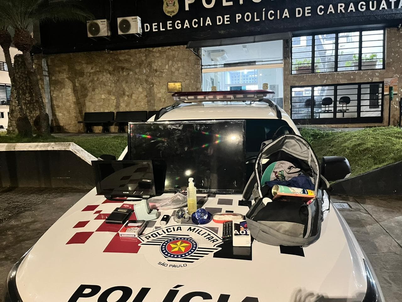 Um homem de 31 anos foi preso suspeito de tentar furtar uma casa no Porto Novo, em Caraguatatuba, na madrugada deste sábado (13).