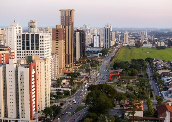 Mercado imobiliário do Vale do Paraíba recua em abril