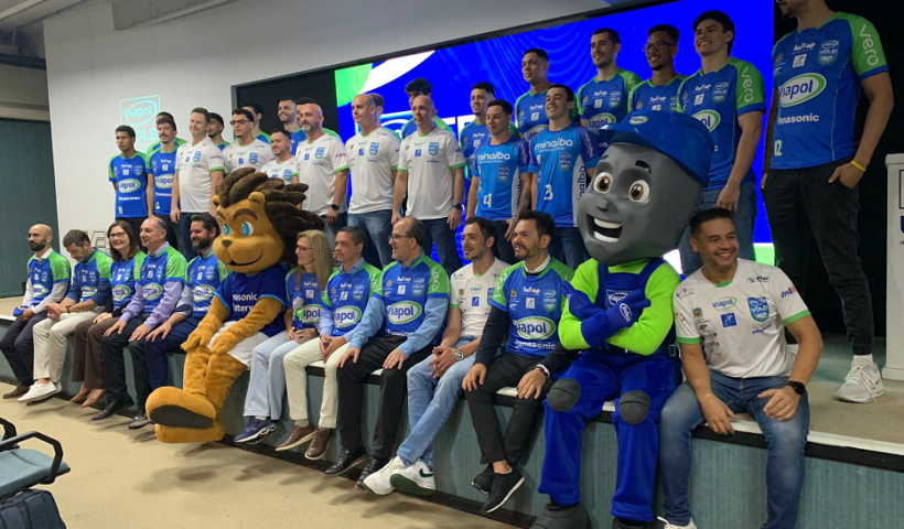 Elenco, comissão técnica, parceiros e mascotes do Vôlei São José para a temporada 2024/2025