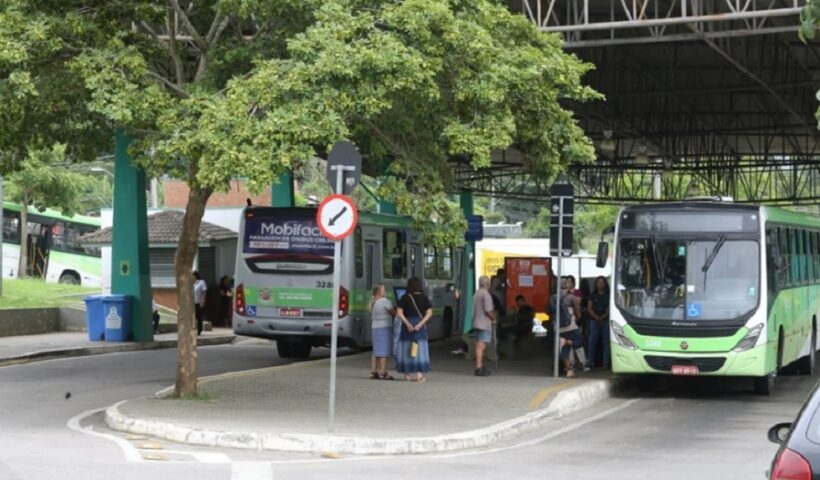 Motoristas do Vale do Paraíba suspendem greve até sexta-feira