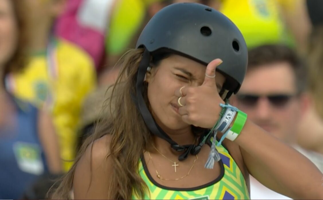 Rayssa Leal conquista ouro no Skate Street em Paris