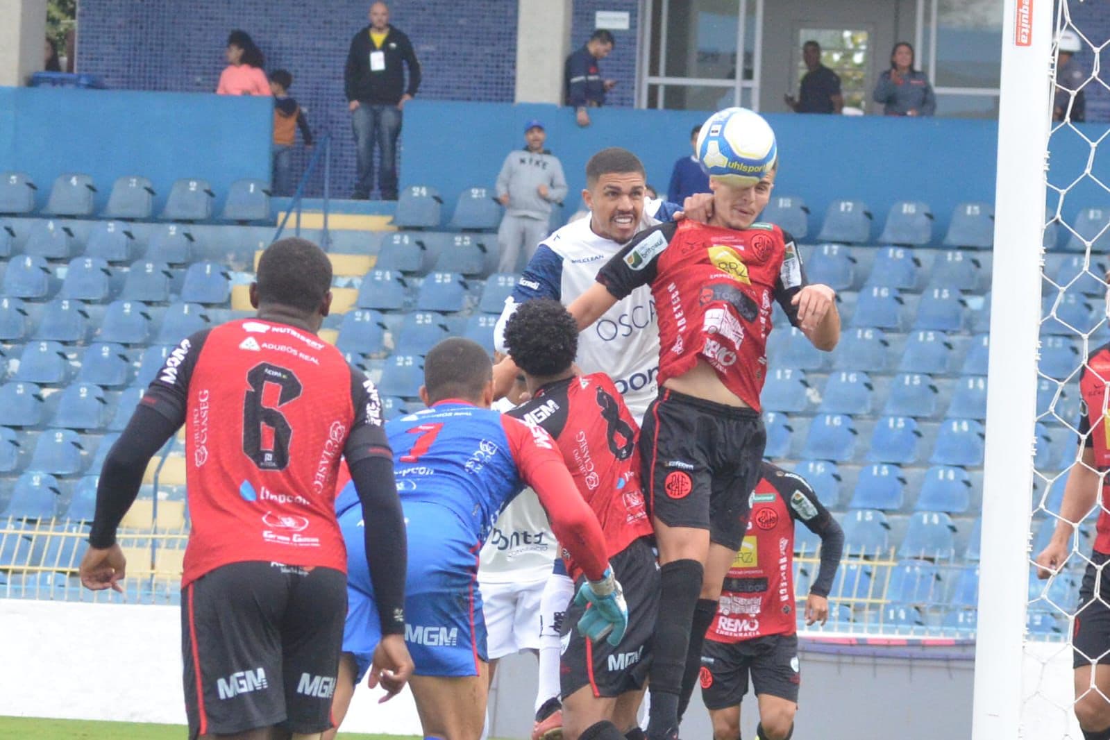 Jogo entre São José EC e Pouso Alegre pela penúltima rodada da Série D 2024