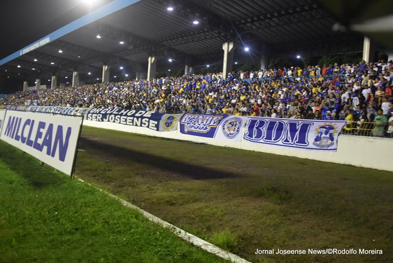 Torcida do São José presente no jogo contra o Comercial, pela 9ª rodada da Série A-2