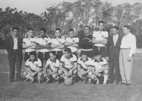 ime que disputou o primeiro campeonato oficial pelo Esporte Clube São José, em 1957