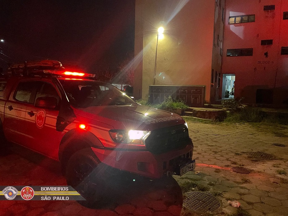 Incêndio atinge apartamento em São José dos Campos, na Zona Leste
