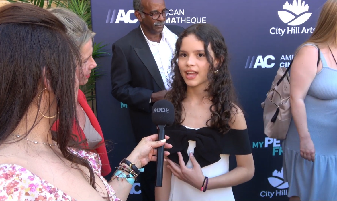 Atriz mirim de Taubaté chega a Hollywood para estreia internacional de filme