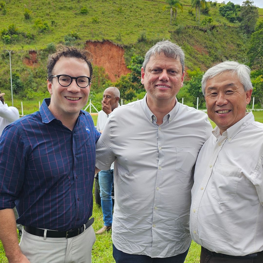O governador de São Paulo, Tarcísio de Freitas declarou apoio a Celso Florêncio na disputa pela Prefeitura de Jacareí nas Eleições 2024.