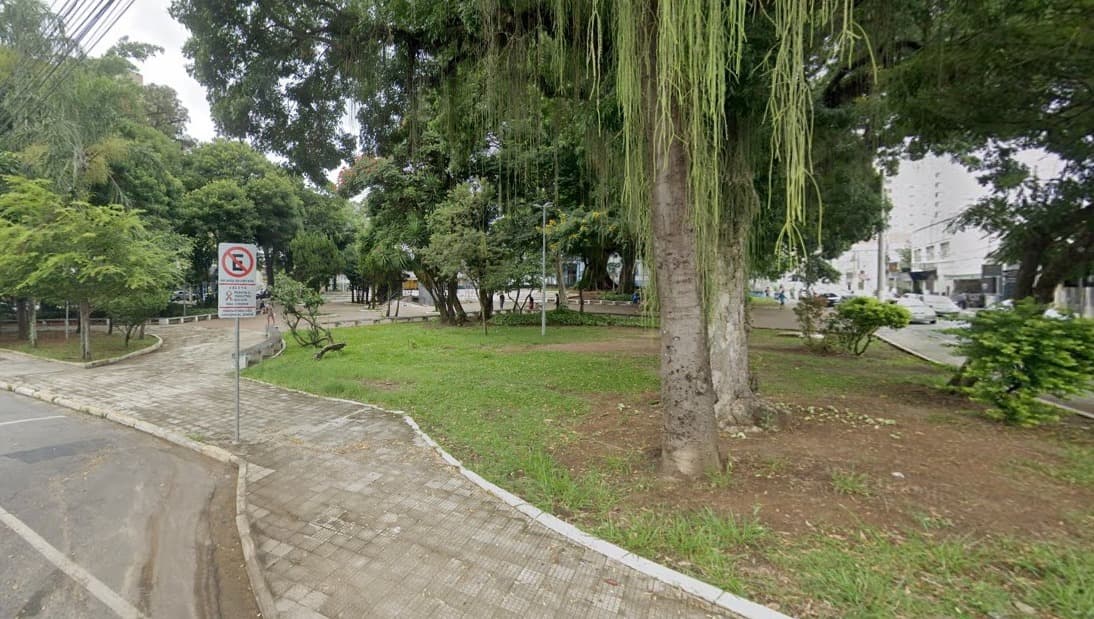 Motoristas de aplicativos em Taubaté ganham novo espaço para embarque e desembarque na Praça da Eletro, região central da cidade
