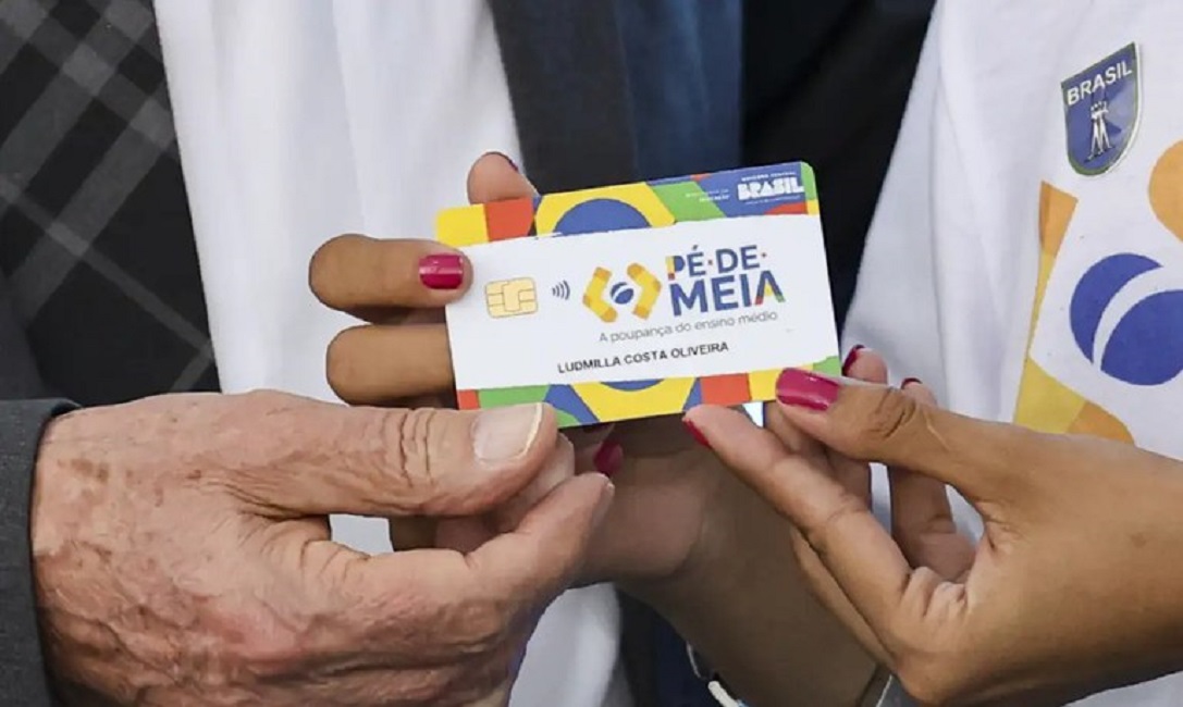 PÉ-DE-MEIA: Caixa libera R$ 200 para estudantes nesta segunda-feira (30)