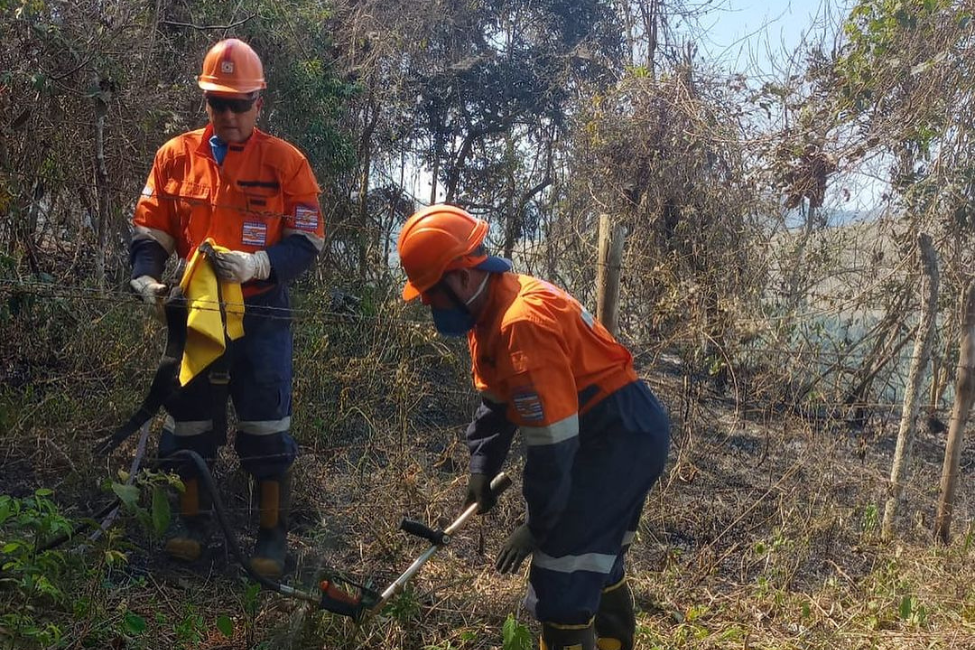 Focos de incêndios continuam em São José e em Bananal neste sábado