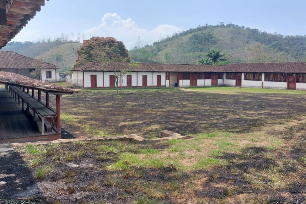 Fazenda histórica em São José do Barreiro é atingida por incêndio