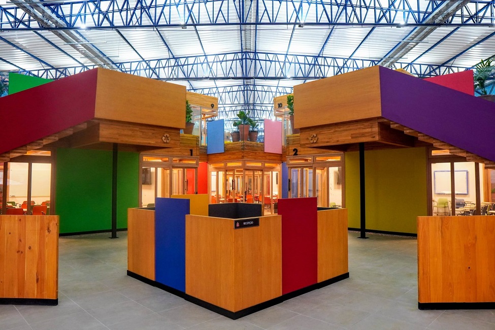 Reconstruída após tragédia, escola de São Sebastião ganha prêmio de arquitetura