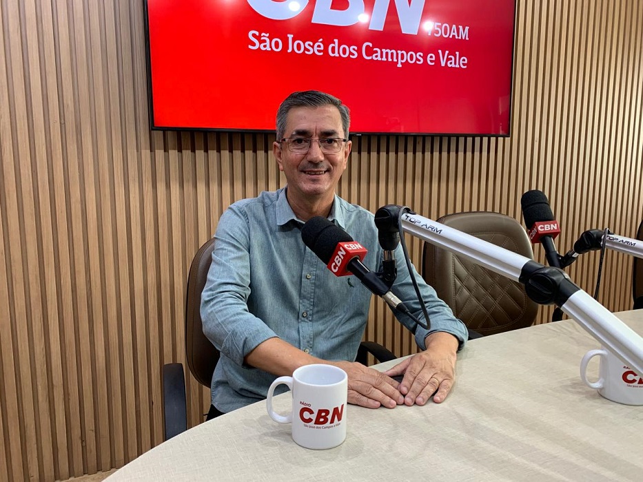Candidato Hamilton Mota critica gestão atual e promete saúde e emprego em Jacareí