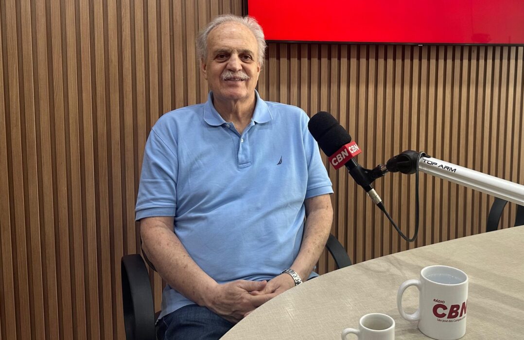 Queimadas no Brasil revelam ação de organização criminosa, diz climatologista Carlos Nobre
