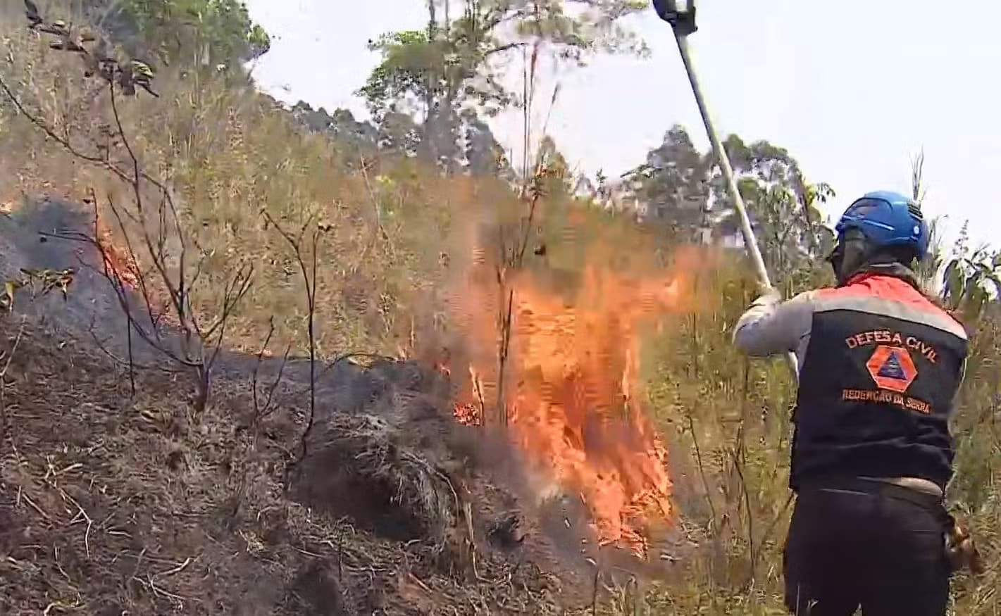 O incidente ocorreu dois dias após um fogo de grandes proporções ter devastado outra parte do terreno do Inpe. Foto: Defesa Civil