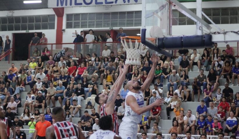 São José Basketball enfrentou o São Paulo no Linneu de Moura na primeira fase do Paulista.