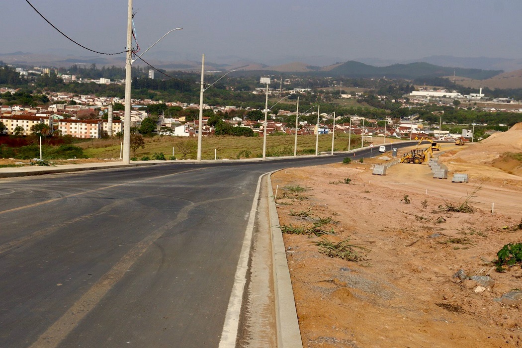 Primeira etapa de obra que liga Aeroporto de Guaratinguetá ao Santuário Frei Galvão é entregue