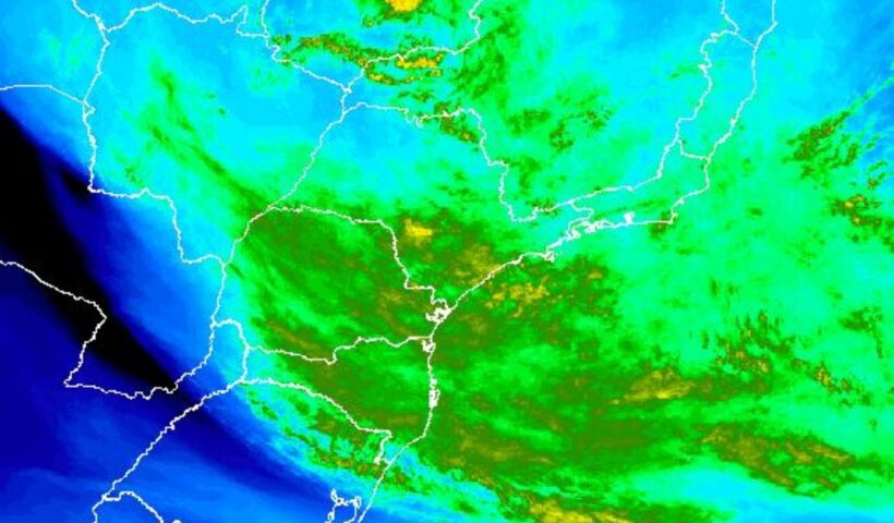 Risco de tempestades no Vale do Paraíba é menor, mas Defesa Civil mantém o alerta ativo