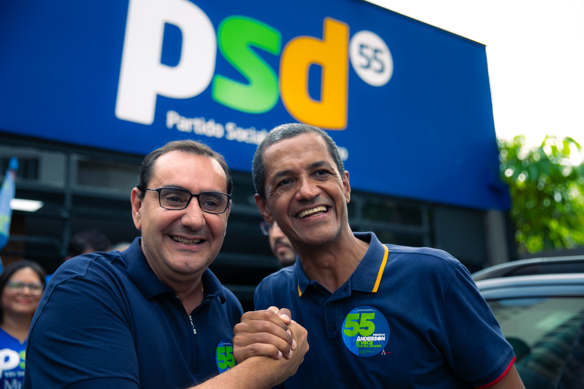 Coronel Wilker ao lado de Anderson Farias