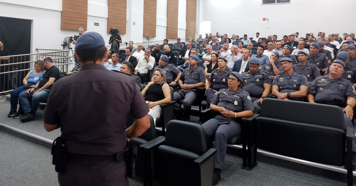 Forças de segurança promovem encontro com políticos para debater atuações na RMVale