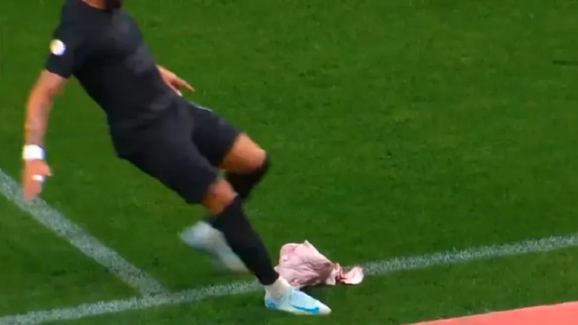 Cabeça de porco arremessada no Derby pode gerar punições ao Corinthians