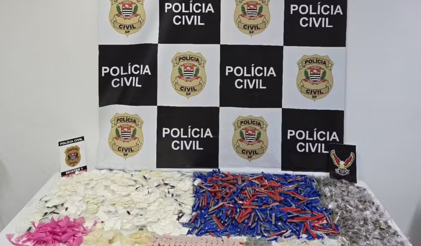 Polícia encontra mais de 2 mil porções de drogas armazenada em 'Casa Bomba', no centro de São José dos Campos