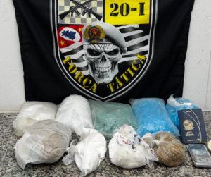 Homem e mulher são presos com K2 e cocaína pela Força Tática de Caraguatatuba