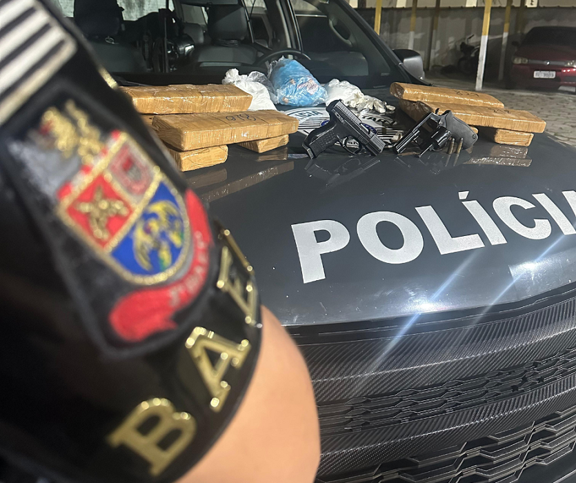 Mulher e menor são detidos com drogas e armas em Caçapava