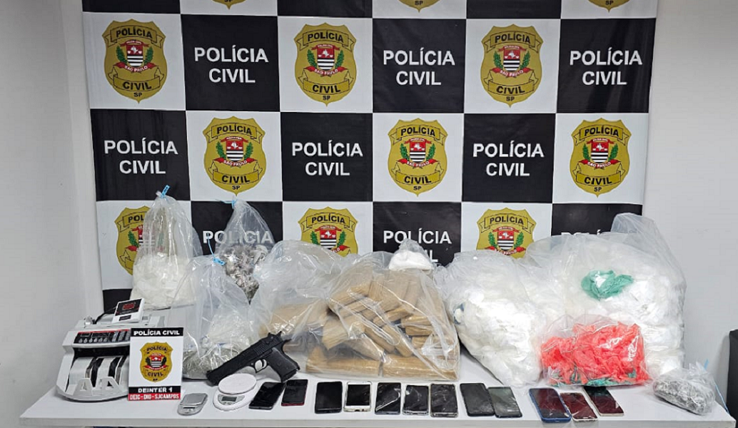 Quatro pessoas são presas por tráfico e associação ao PCC em São José. Prejuízo ao crime organizado chega a R$ 1 milhão