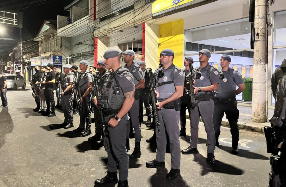 Tiros, granadas, reféns: como são os simulados da PM que ocorrem na RMVale