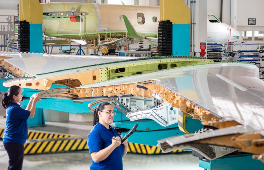 Embraer tem mais de 50 vagas de emprego em São José e Taubaté
