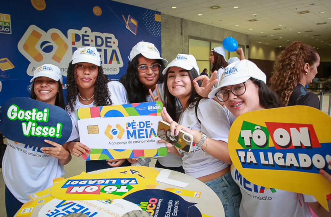 Pagamento do Pé-de-Meia inicia hoje (25) para 3,7 milhões de alunos