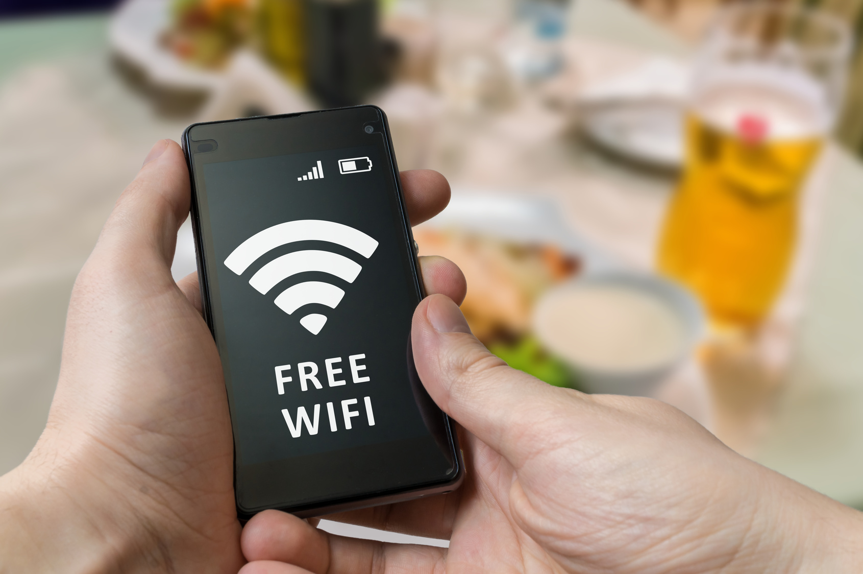 Quatro locais da cidade de Taubaté receberam o serviço de wi-fi gratuito nesta semana